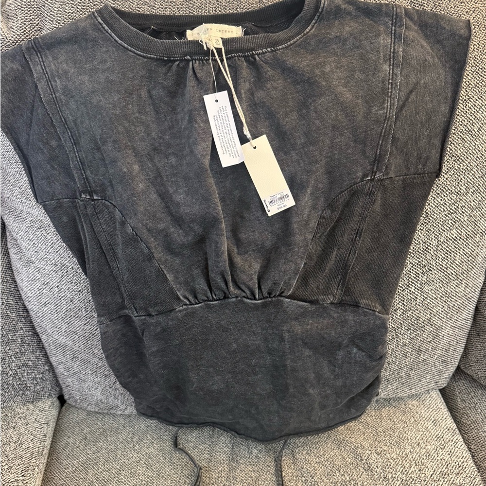 Buckle Charcoal Muscle Tee